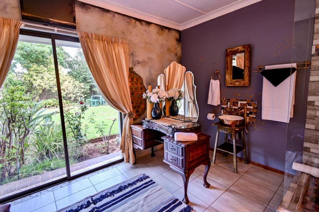 Iszis Guest House Bloemfontein Eksteriør bilde