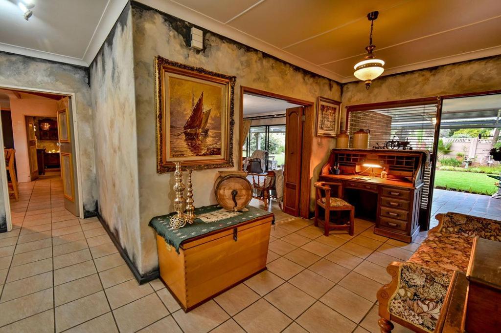 Iszis Guest House Bloemfontein Eksteriør bilde